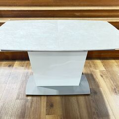 家具 生活家具 BoConcept　ダイニングテーブル　ライトグレー×ホワイトの画像