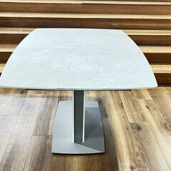 家具 生活家具 BoConcept　ダイニングテーブル　ライトグレー×ホワイトの画像