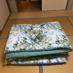 あげます。お客様用掛け布団２枚
