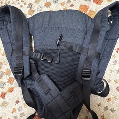 西松屋抱っこ紐の画像