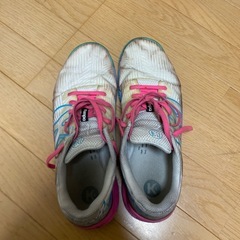 海外ハンドボールシューズ28cmの画像