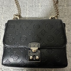GUESS ショルダーバック
