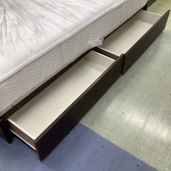 Simmons ダブルベッドの画像