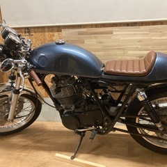 YAMAHA ヤマハ　SR400 カフェレーサー　低走行の画像