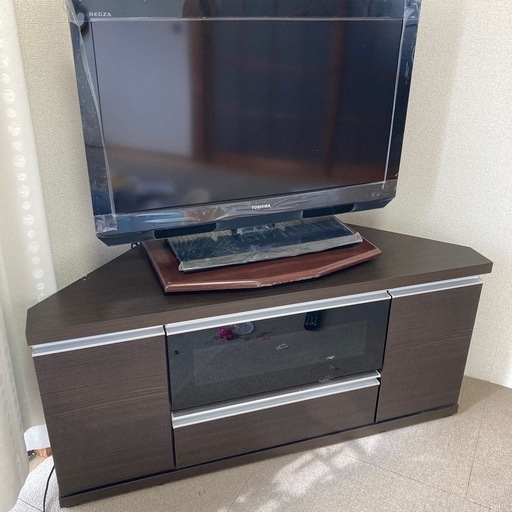 テレビ、テレビボード、回転台、LEDシーリングライト2個の５点セット