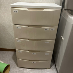 あげます。プラスティックのタンス