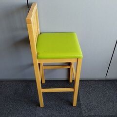 クオン　座面ビニール張り　木製ダイニングハイチェア　居酒屋イス　『中古美品』複数入荷！の画像