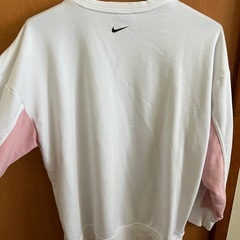 NIKE トレーナー　Sの画像