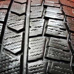 DUNLOP WINTER MAXX WM02 205/60R16 16インチ スタッドレス 4本 23年製 バリ溝 ステップワゴン ヴォクシー ジューク等　(VTK153)の画像