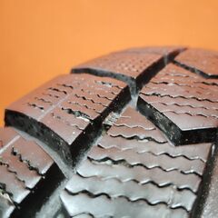 DUNLOP WINTER MAXX WM02 205/60R16 16インチ スタッドレス 4本 23年製 バリ溝 ステップワゴン ヴォクシー ジューク等　(VTK153)の画像