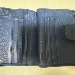【美品】プラダの財布ブルーの画像