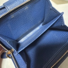 【美品】プラダの財布ブルーの画像