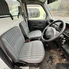 H16  アクティトラック　4WD 5MT 白の画像