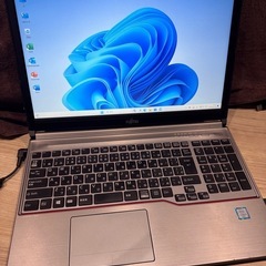 
富士通ノートパソコン  Windows11  Corei5 SSD240GB 