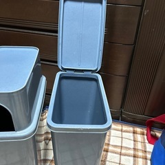 ゴミ箱の画像