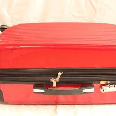 赤色　中型　スーツケース　3泊4日程度の画像