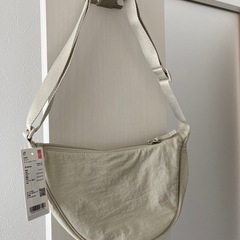 未使用　ユニクロ　ショルダーバッグ
の画像