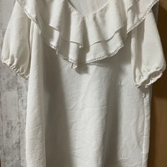 Lサイズフリル付きホワイトチュニック 半袖