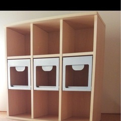 cdラック、棚の画像