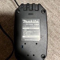 ♦︎充電不良　ジャンク品扱い♦︎マキタ　掃除機　の画像