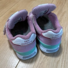 ニューバランス13㎝の画像