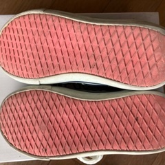 VANSハイカットスニーカー21cmの画像