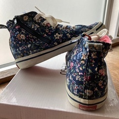 VANSハイカットスニーカー21cmの画像