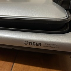 【最終値下げ】ほぼ新品　タイガー魔法瓶 ホットプレート〈これ1台〉 たこ焼き器　の画像