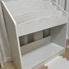 絵本棚ラックの画像