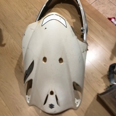 v125g カウルの画像