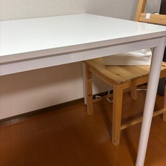 テーブル　の画像