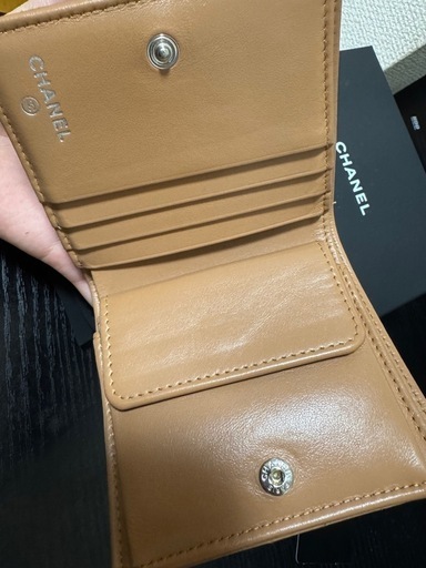 CHANEL 二つ折り財布