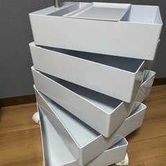 キャスター付きラック (ホワイト)の画像