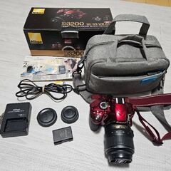 Nikon D3200 デジタル一眼レフ レッド 18-55mm VR