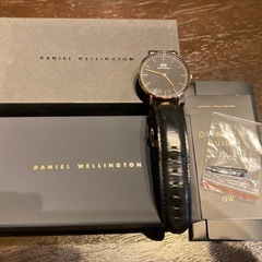 Daniel Wellington✨定番人気✨ゴールド×ブラック✨の画像