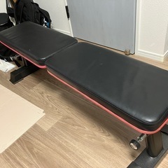 フラットベンチ　ダンベル