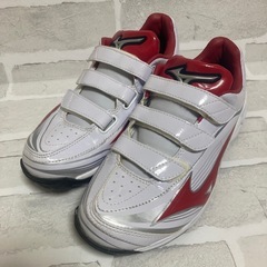 ミズノ　野球用
トレーニングシューズ