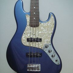 【商談中】ベースギター MONOGRAM（ソフトケース付き）の画像