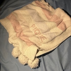 ジェラートピケのマフラー差し上げます。