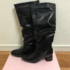 新品♡VIVIANロングブーツの画像