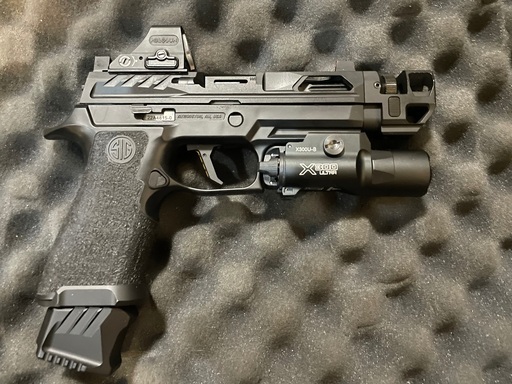 SIG  SAUER P320 M18 Killer Innovations × Tyrant CNC Custom フルカスタムモデルGBBガスブローバック(マガジンバンパー付きマガジン1本含む)