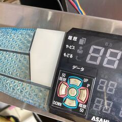  詳細不明 パチンコ 台 枠 スタンド 2 業務用の画像