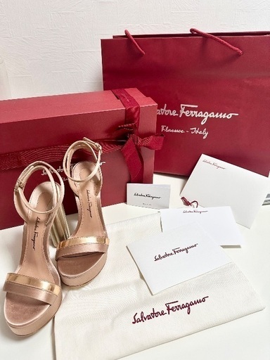 Ferragamo フェラガモ　サンダル
