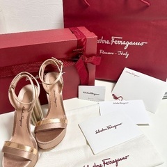 Ferragamo フェラガモ　サンダル