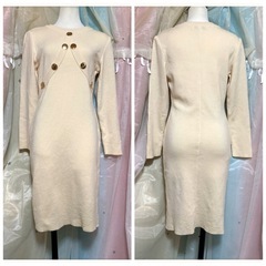 ご購入者様決定꒰YVES SAINT LAURENT꒱ニット膝丈ワンピース大人可愛い白系訳ありの画像