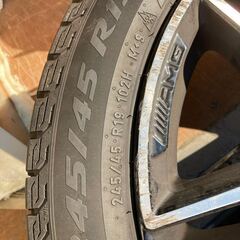メルセデス・ベンツ アルミホイール AMG 19インチ スタッドレス 付きピレリ PIRELLI 245/45R19 1シーズンのみ使用の画像