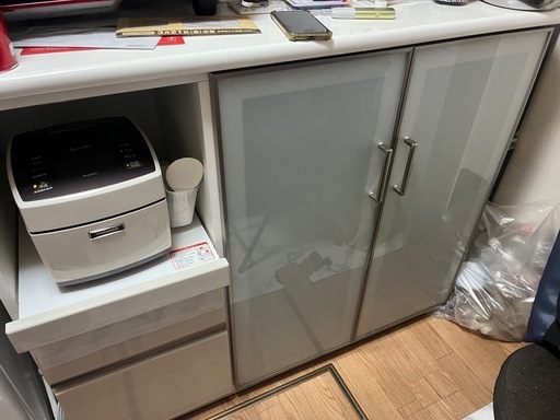 3/31まで ニトリ キッチンカウンター 食器棚