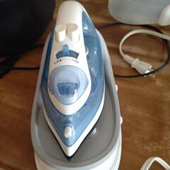 IRIS OHYAMA コードレスアイロン☆２０２４年製の画像