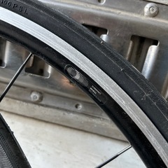 SHIMANO 「シマノ」 WH-R550シマノホイールとタイヤ 28-622(700/280)の画像
