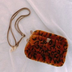 ファーショルダーバッグ